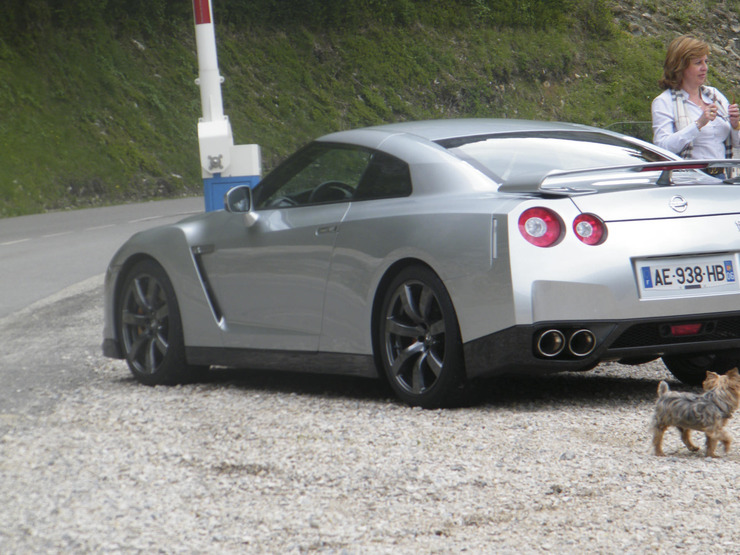Nissan GT-R R35 de estorilblau