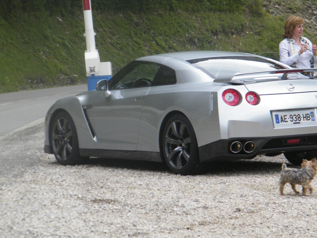 Nissan GT-R R35 de estorilblau