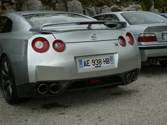 Nissan GT-R R35 de estorilblau