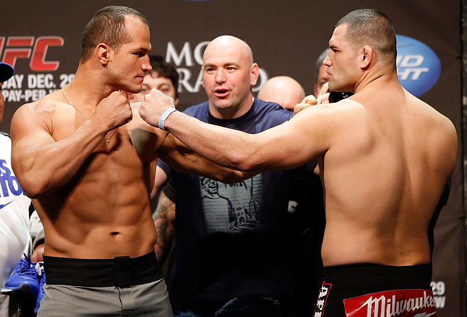 ufc155_weighin_065.jpg