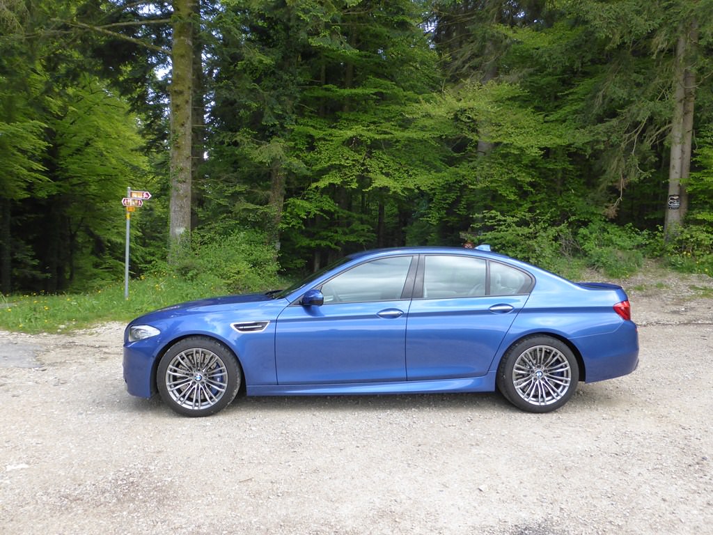 bmw-m5-f10-p1000974-copier-big.jpg