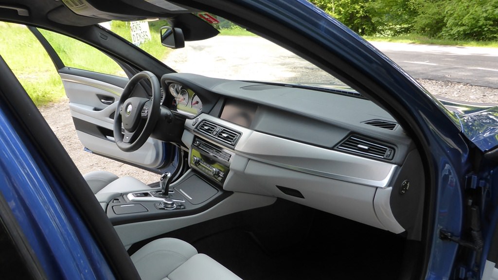 bmw-m5-f10-p1000994-copier-big.jpg