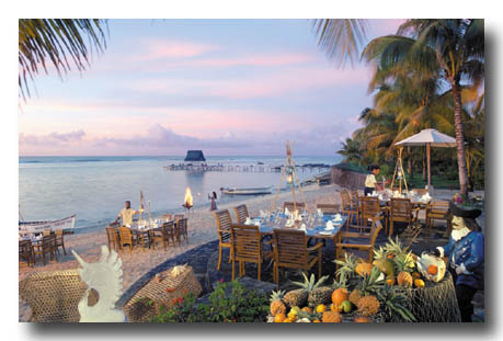 img-243599-1-maurice_pointe_aux_piments_hotel_le_victoria_resto4.jpg