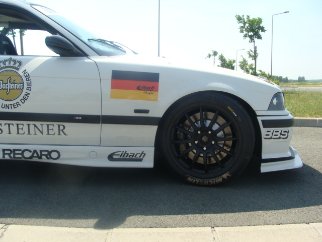 img-293624-3-photo476h.jpg