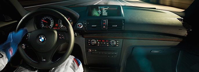 img-316579-4-02_m_steering_wheel_overview.jpg