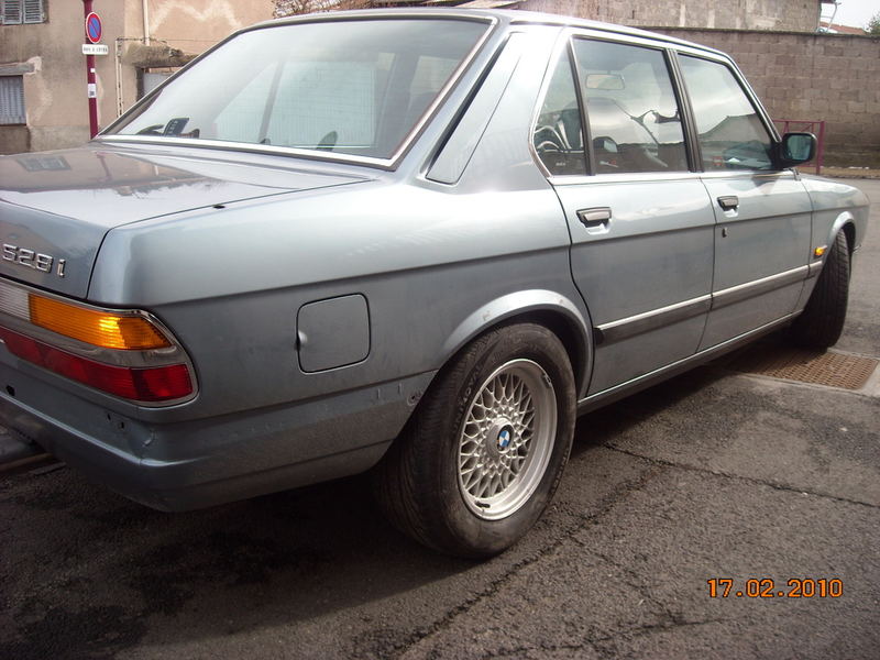 img-323511-3-bmw528i003.jpg