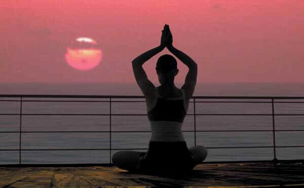 img-331043-1-yoga_210.jpg