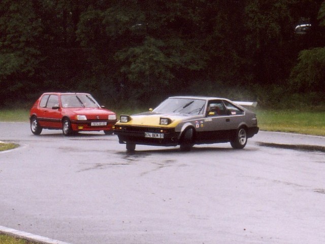 img-360991-37-thedjfou_1089670843_pista_drift_ultime.jpg