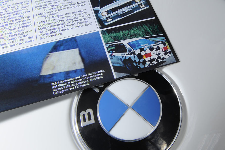 img-365480-12-741095BMWM3E30RingTaxiBaujahr1987fotoshowImage6dbe6751272623.jpg