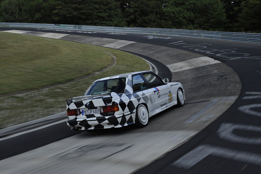 img-365480-6-171977BMWM3E30RingTaxiBaujahr1987fotoshowImagea8c68e8b272607.jpg