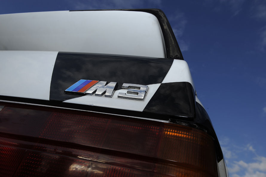 img-365480-7-331295BMWM3E30RingTaxiBaujahr1987fotoshowImageb0bf02fe272615.jpg