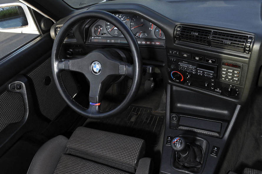 img-365480-9-796839BMWM3E30RingTaxiBaujahr1987fotoshowImage96413199272619.jpg