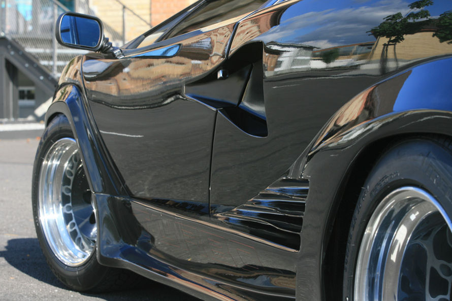 img-365603-9-542762LamborghiniCountachTurboSfotoshowImageafde779299900.jpg