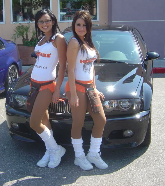 img-380179-20-Hooters1.jpg