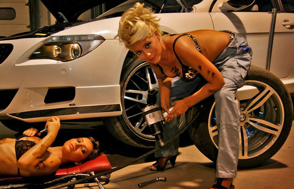img-380520-16-bmw_9625_-_other_hot_babes.jpg