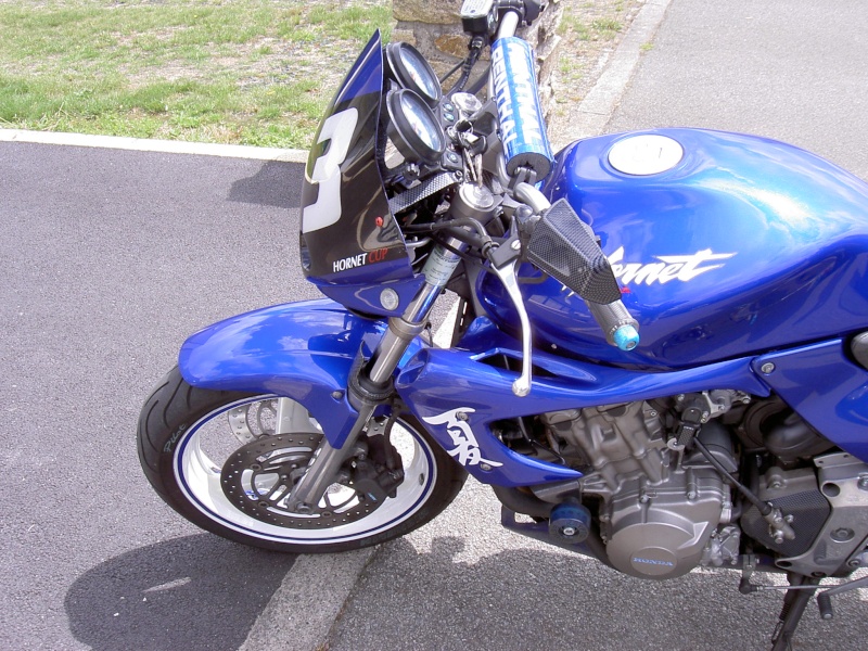 img-386250-15-gsxr_015.jpg
