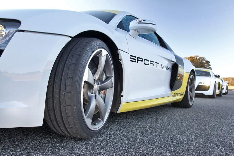 img-432041-3-007dunlopsportmaxxrace.jpg