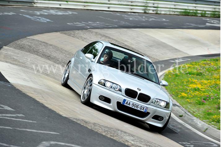 img-460181-5-bmwm3carroussel3.jpg