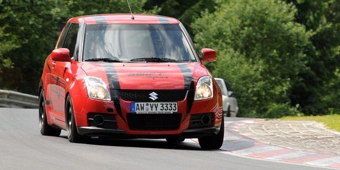 img-463891-1-S1-Insolite-que-reclament-2800-tours-de-la-Norschleife-en-Suzuki-Swift-Sport-267742.jpg