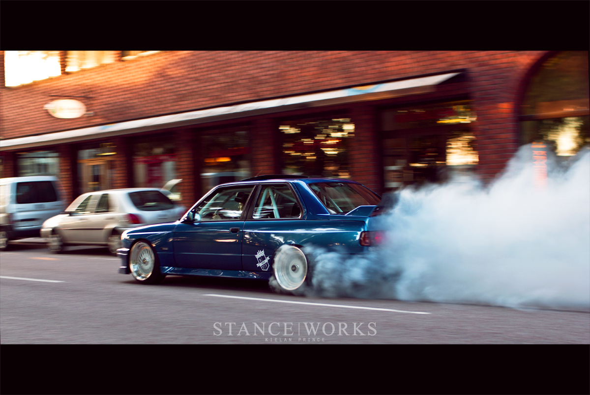 img-467014-7-bmw-e30-m3-turbo-tire-smoke.jpg