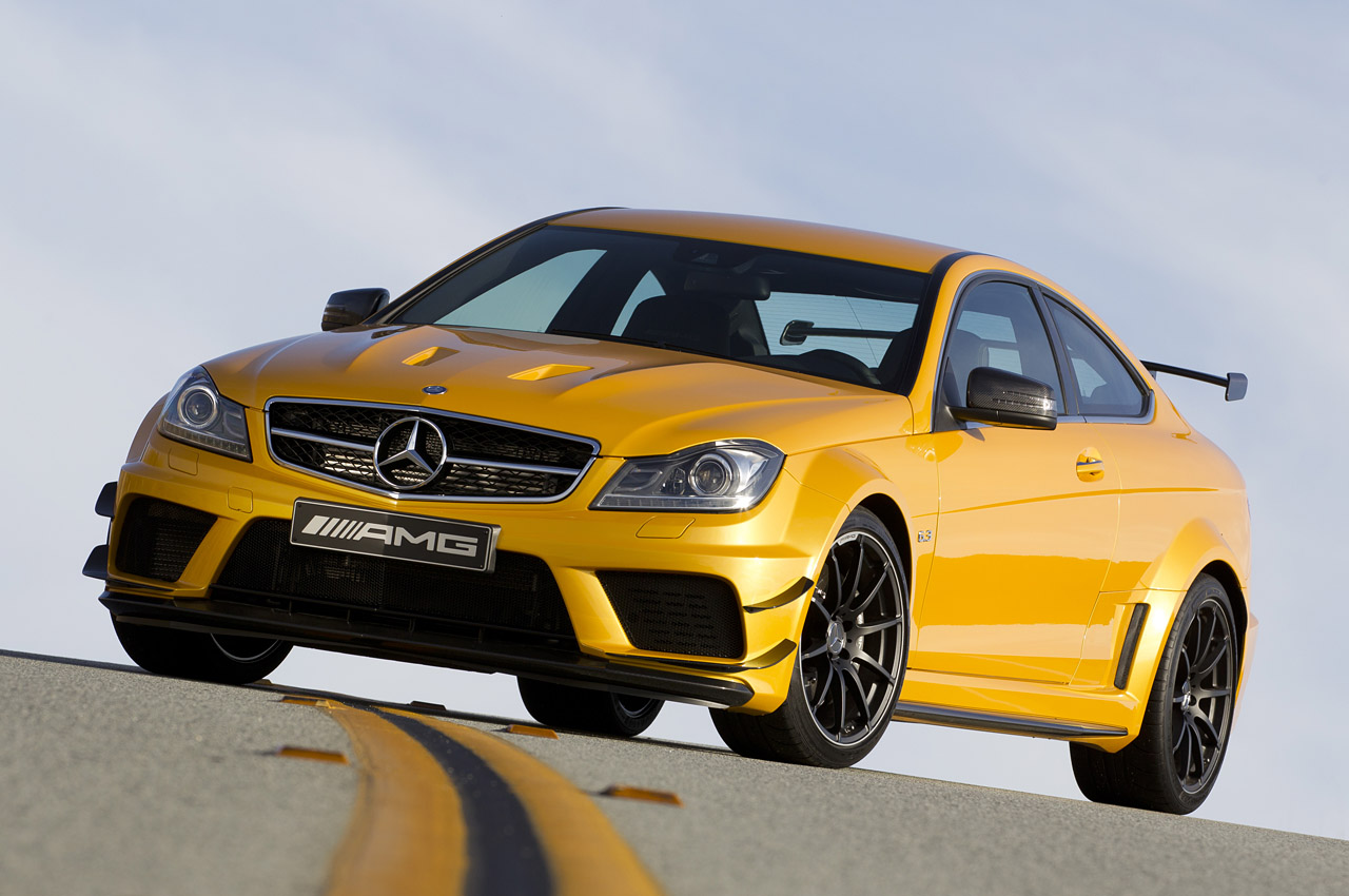 img-472290-1-01-mercedes-c63-amg-black-series.jpg