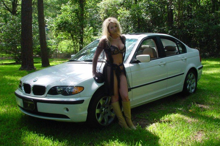 img-494994-14-1168689301_bmw_girls_18.jpg