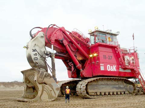 img-495702-1-engin-chantier-pelle-hydrolique-geante-big.jpg