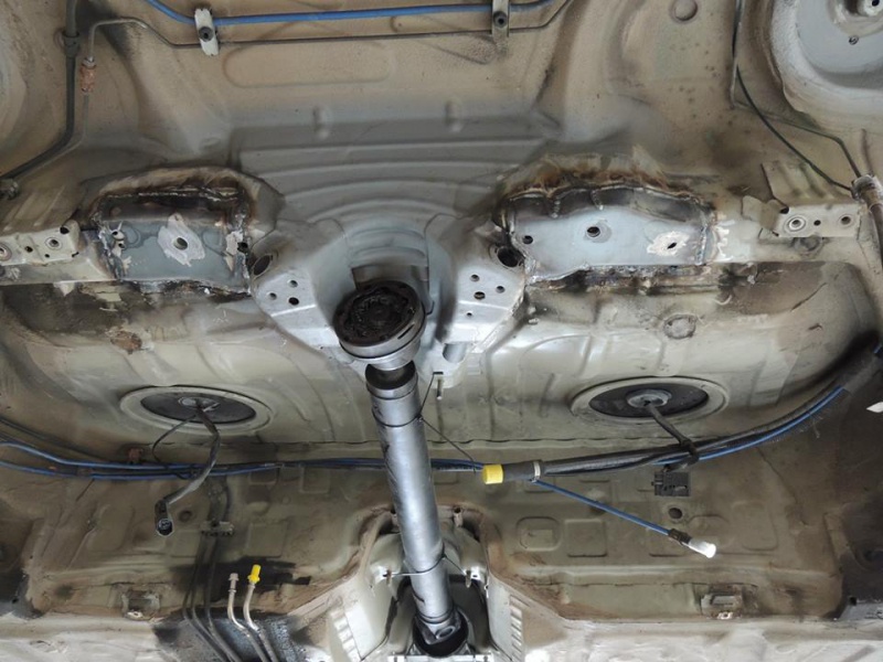 927010bmw7.jpg