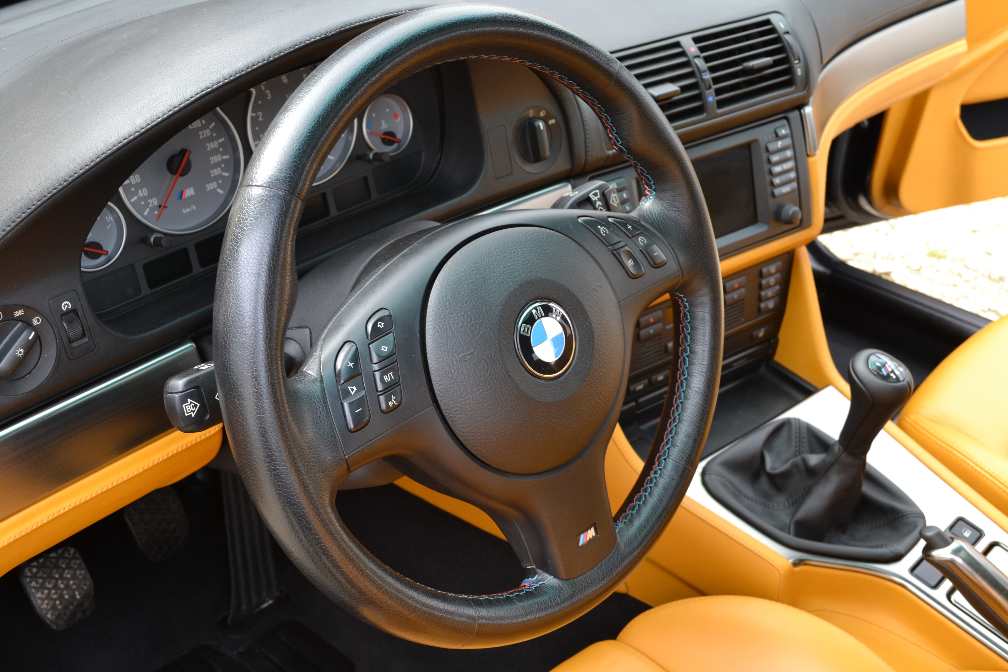 749157volant.jpg