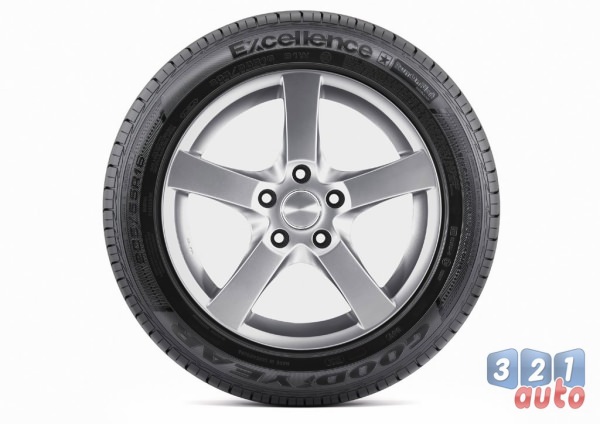 img-103011-1-7Goodyear-Excellence-RunOnF.jpg