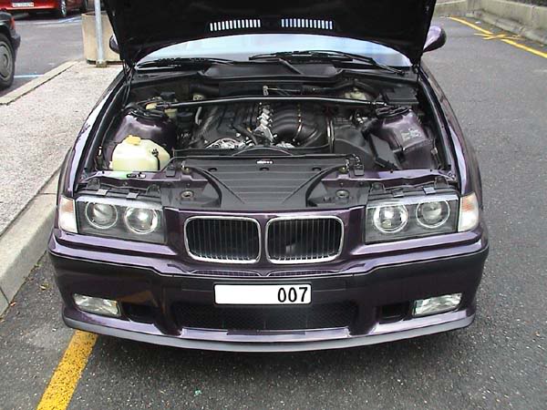 img-108200-4-Alx_BMW_M3_Cabrio_Strut_Bar_1.jpg