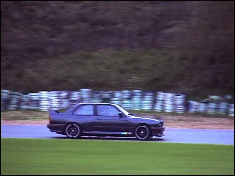 img-122464-2-m3e3020on20track2002ug0.jpg