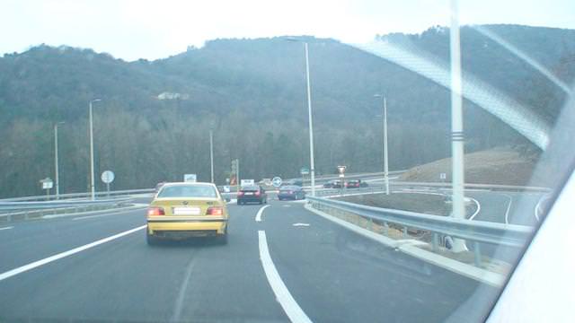 img-159127-10-ales17020820gt3.jpg