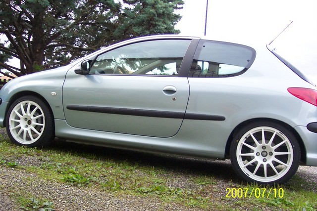 img-206459-4-voiture005ky0.jpg