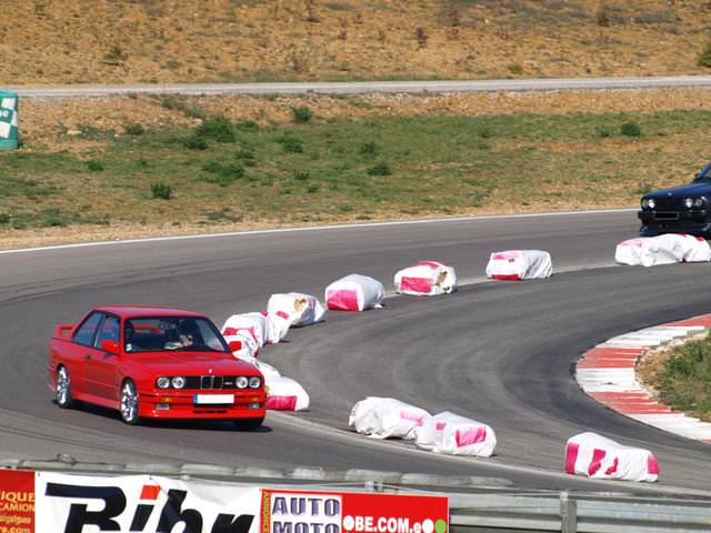 img-220359-1-32m3red.jpg
