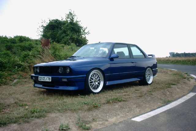 img-61199-25-m3e30bleue5ic.jpg