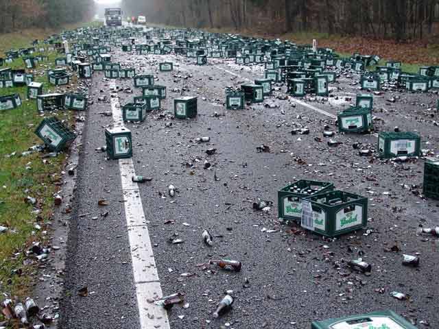 img-72040-2-zygomard_1124019103_roadaccident2_1_.jpg
