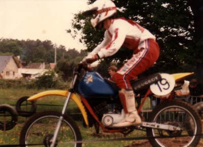 img-86887-2-mobcross2.jpg