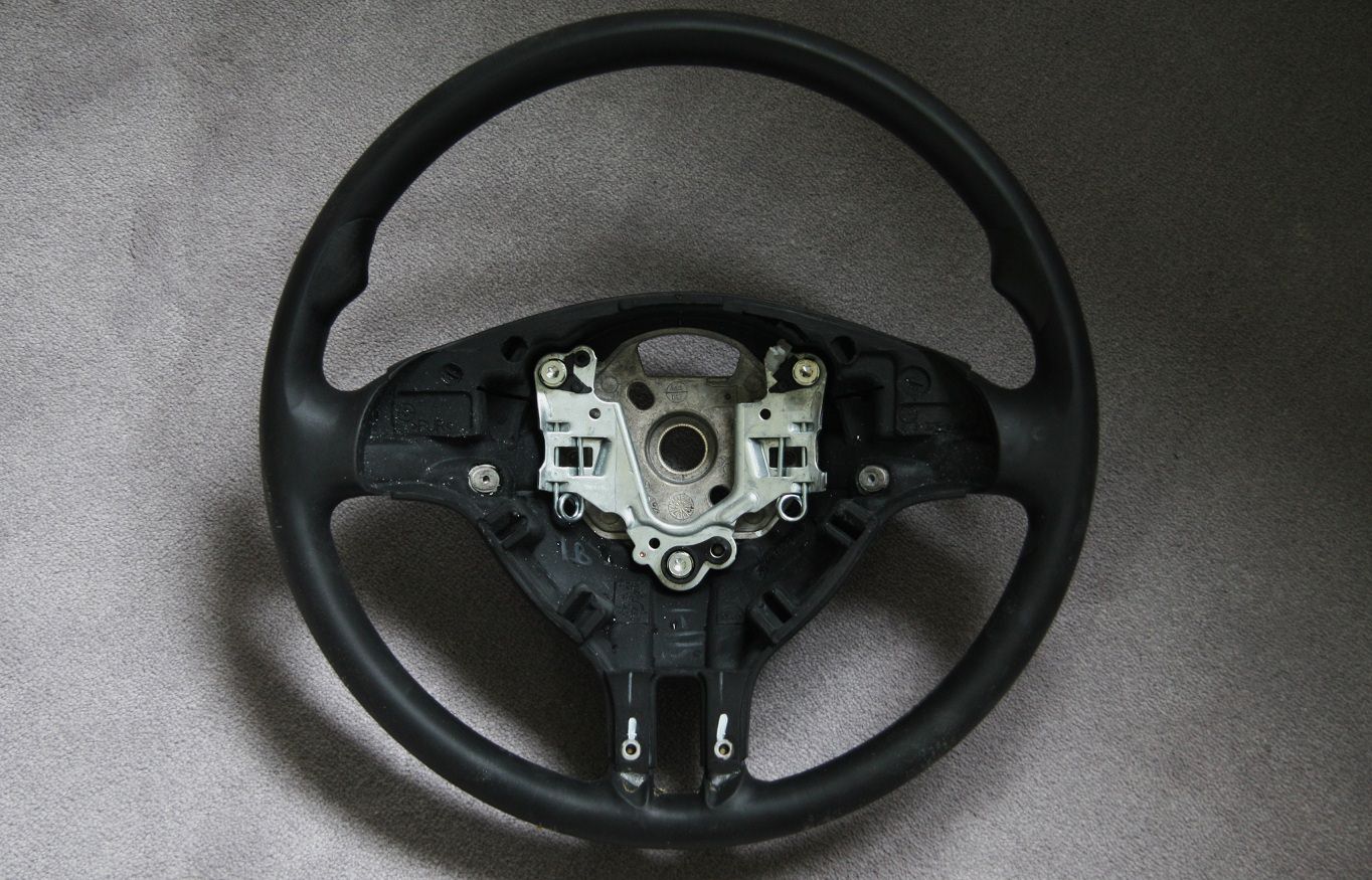 2014-volant-330ci-21-big.jpg