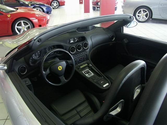img-22446-9-Ferrari_09.jpg