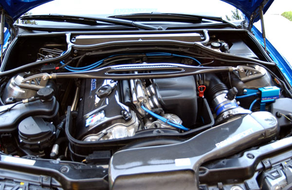 img-42342-7-uberm303_engine.jpg
