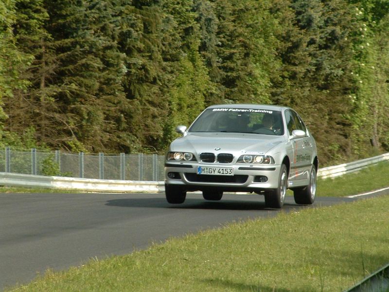 img-46106-1-bmwe39m50025yj.jpg