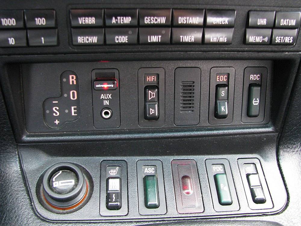7163892000_1351425304.jpg