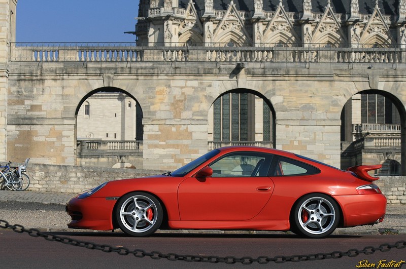 30213porsche996gt311224.jpg