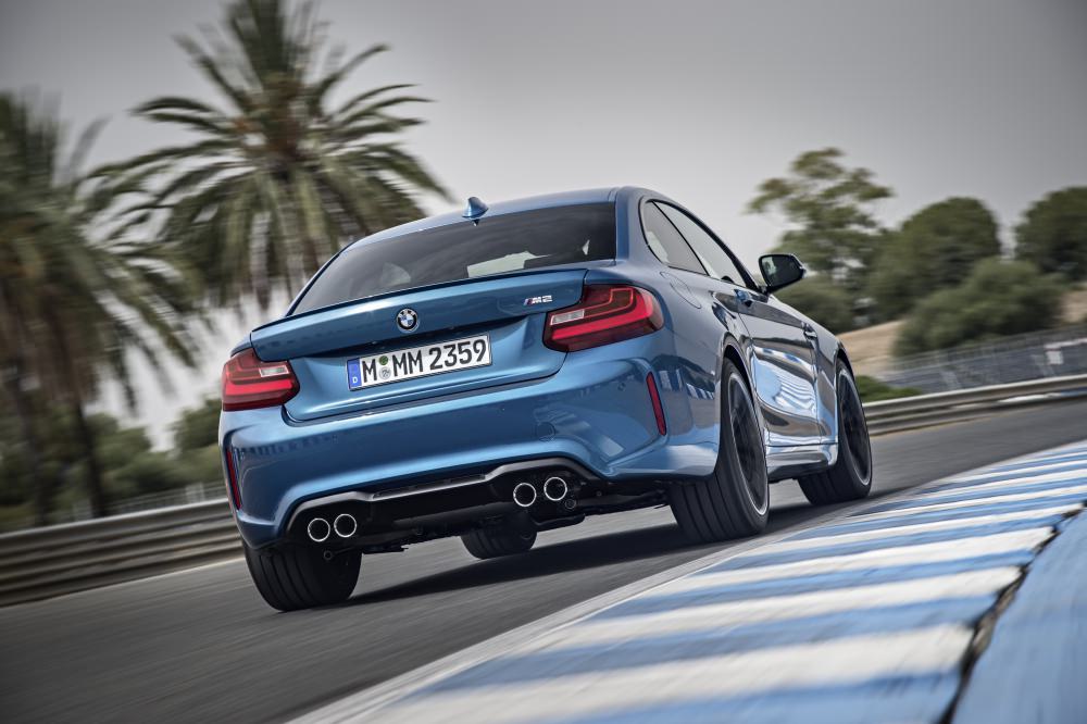 P90199692_highRes_the-new-bmw-m2-coupe.t