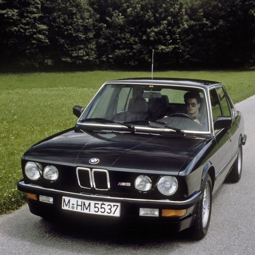 Plus d’informations sur « BMW M5 E28 »