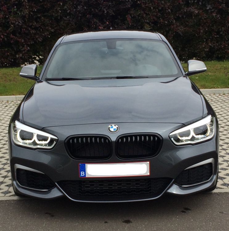 M135ix mineral grey - face avt.jpg