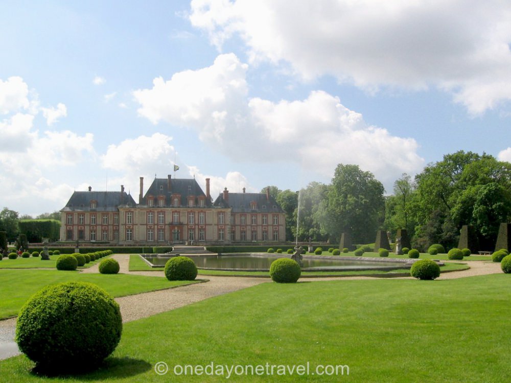 Breteuil-01.jpg