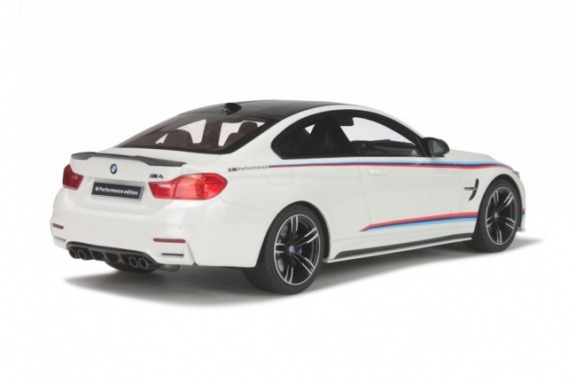 bmw-m4-pack-performance (1).jpg