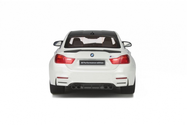 bmw-m4-pack-performance (3).jpg